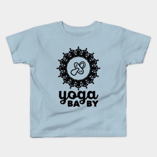 Yoga baby (black) Kids T-Shirt